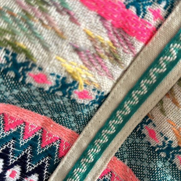 America & Beyond Isabella Tote - Picture 12 of 13